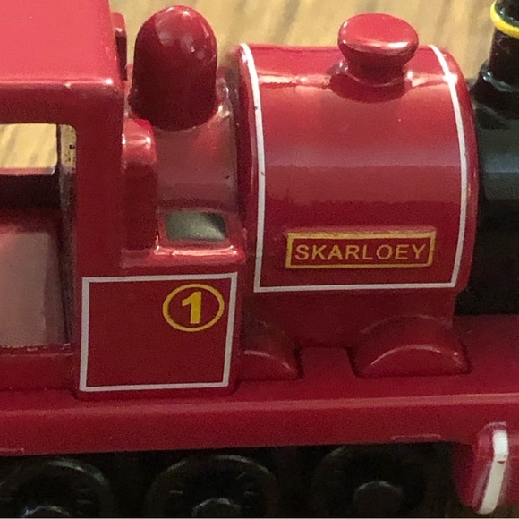 “SKARLOEY” Thomas and Friends Take N Play Take Along - Picture 11 of 12